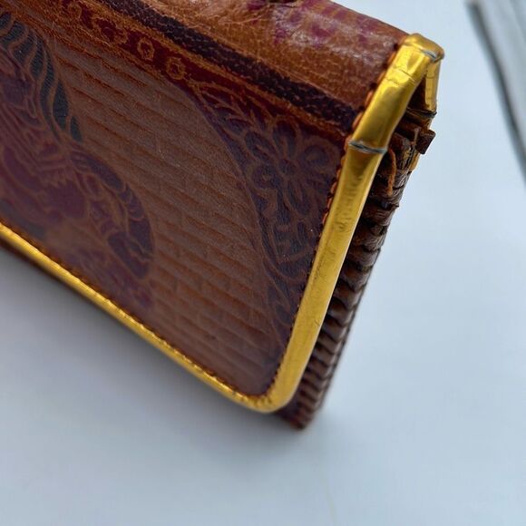 Vintage Peru hand tooled little vintage handbag -shoulder bag. - Picture 3 of 11